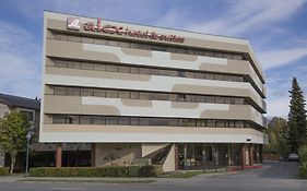 Alex Hotel And Suites